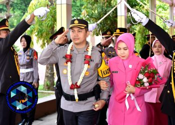 Tradisi Pedang Pora dan Tari Muang Sangkal Warnai Penyambutan Kapolres Sumenep