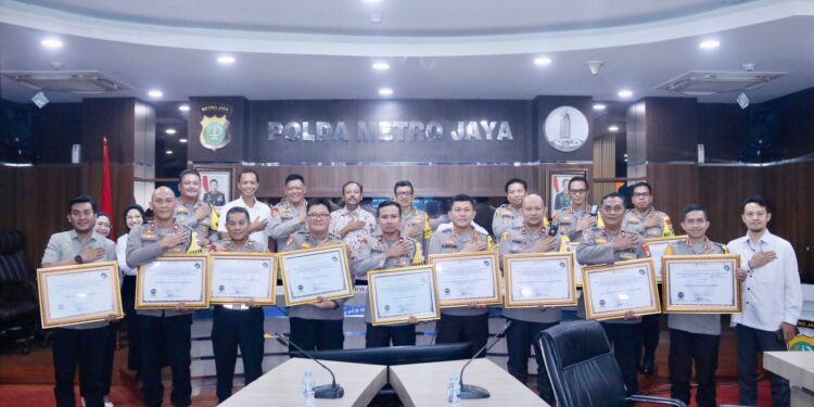 Raih Nilai Tertinggi Zona Hijau Pelayanan Publik se- Banten, Kapolres Metro Tangerang: Tetap Jaga Kualitas Pelayanan