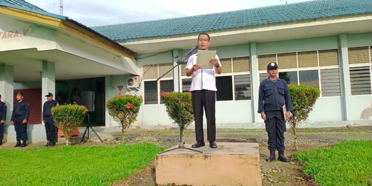 Manager PTPN IV Palmco Rigional 3 Kebun Sei Rokan Choiri Selaku Inspektur Upacara Peringatan Hari lahirnya Pancasila