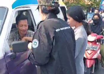 Wartawati MKN Biro Kota Tangerang Bagikan 300 Nasi Bungkus dan Snack