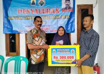 Pemdes Desa Banjarsari Menyalurkan BLT-DD Tahap 7 Berjalan Dengan Lancar