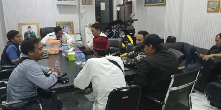 Viralnya di Medsos Kampanye Rejen Abdul Aris Adakan Jumpa Pers