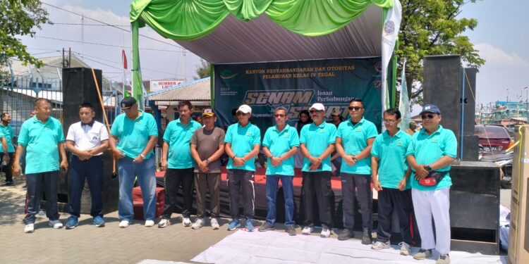 Senam Sehat Insan Perhubungan Kantor Syahbandar Otoritas Pelabuhan Kelas lV Tegal