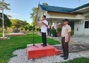 Manager PTPN IV Rigional III Kebun Sei Rokan Bapak Choiri Selaku Inspektur Upacara, Hari Sumpah Pemuda Ke-96 Tahun