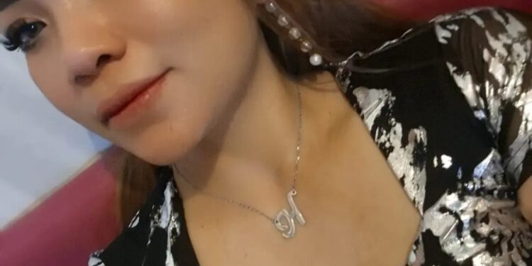 Ramaikan Dunia Hiburan Musik Dangdut Tangerang, Evita Artis Bertalenta