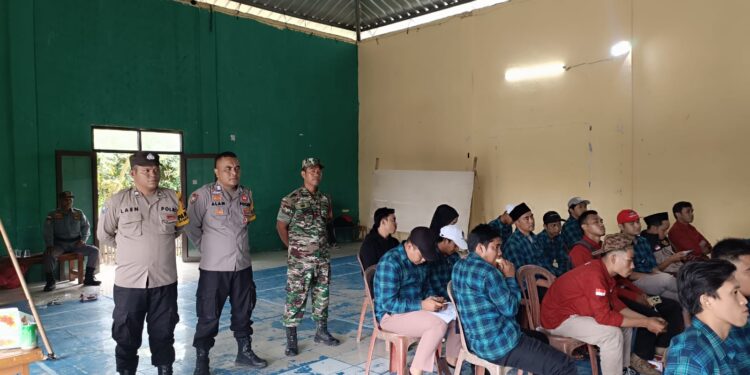 Pastikan Aman,Personil Polsek Cileles Polres Lebak Laksanakan Pengamanan Pleno Penghitungan Suara Pemilukada 2024