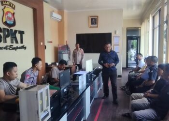 Beredarnya Isu Kades Ditangguhkan Warga Pengawinan Datangi Polda Banten