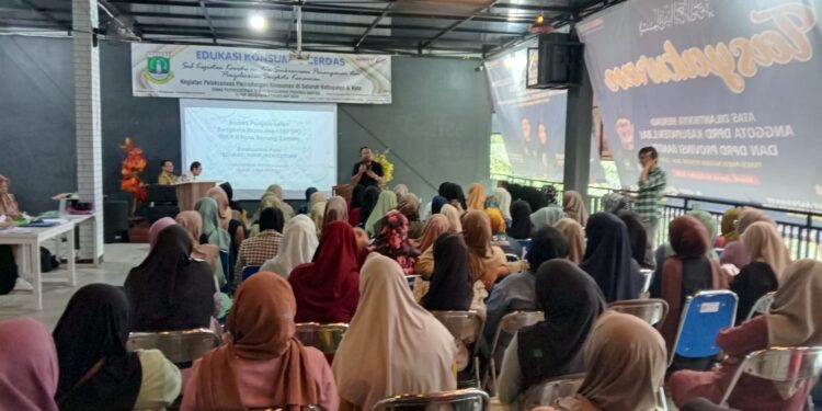Direspon Ratusan Warga, Anggota Majelis BPSK ajak Masyarakat menjadi Konsumen Cerdas