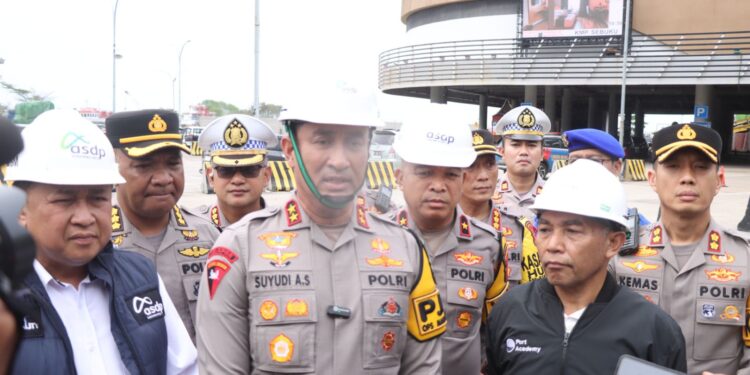 Kapolda Banten Tinjau Kesiapan Pelabuhan Merak dan Pelindo II Ciwandan untuk Ops Lilin 2024