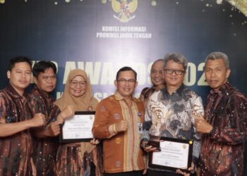 Pemkab Tegal Dan RSUD Soeselo Slawi Meraih Anugerah Dari Komisi Informasi Provinsi Jawa Tengah Tahun 2024