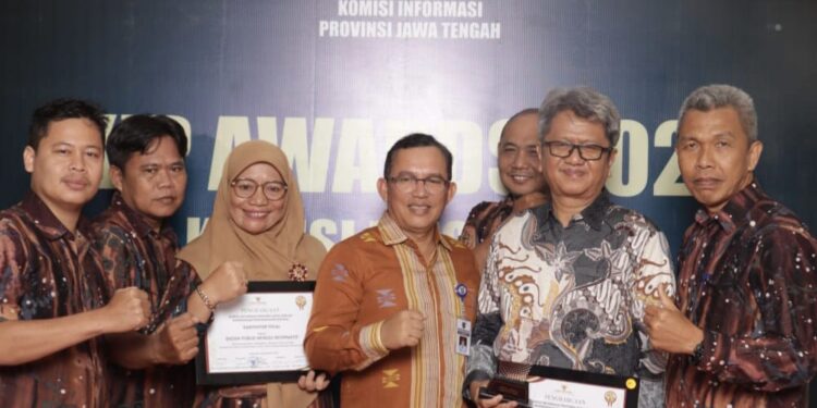 Pemkab Tegal Dan RSUD Soeselo Slawi Meraih Anugerah Dari Komisi Informasi Provinsi Jawa Tengah Tahun 2024