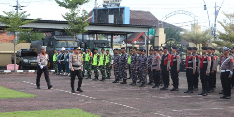 Siap Amankan Nataru, Polres Tegal Kota Adakan Upacara Gelar Pasukan