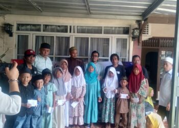 Rayakan HUT Ke-10, Redaksi Chanel Banten Santuni Anak Yatim