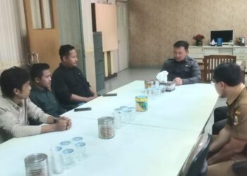 BK-LSM Lebak Sampaikan Dugaan Pungli RTLH Desa Malingping Utara di Ruang Asda I Pemkab Lebak.