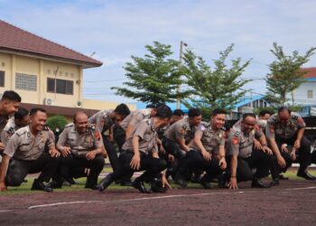 Penghujung Tahun, 32 Anggota Polres Tegal Kota Mendapatkan Kado Kenaikan Pangkat