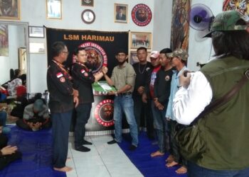 DPC LSM Harimau Tangerang Selatan Serah Terima Surat Keputusan Definitif