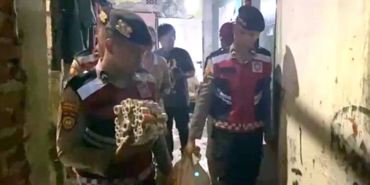 Cipta Kondisi Jelang Idul Fitri 2025, Polisi Sita Bahan Baku dan Petasan Siap Edar