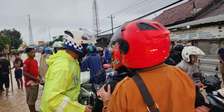 Hujan Deras mengakibatkan Sungai Kaligayam Meluap Mencapai Sepaha Orang Dewasa.