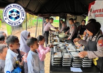 Peduli Warga Terdampak Bencana, Polda Banten Bagikan Bantuan di Kecamatan Padarincang
