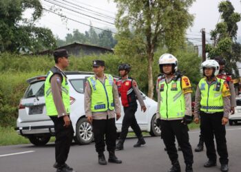 Pastikan Arus Lalu lintas Aman Wakapolres Tegal Pimpin Langsung Patroli di Sejumlah Wisata