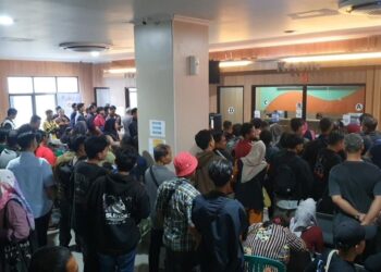 Warga Antusias Datang Ke UPTD Samsat Cikokol, Karena Bisa Membantu Ringankan Biaya Pajak