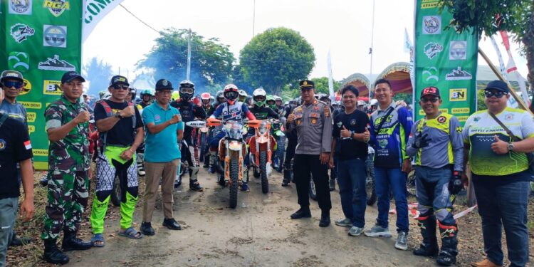 Raider Trail Kaltim Jelajahi Alam Batu Engau Yang Menantang