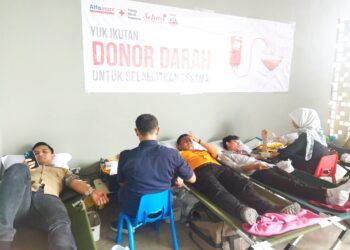 Karyawan Alfamart Cabang Tegal Rutin Gelar Donor Darah, 30 Kantong Terkumpul