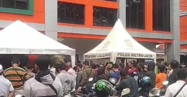 Samsat Cikokol Raup Rp75 Miliar Lebih Selama Tiga Bulan, Masyarakat Antusias Manfaatkan Program Pemutihan Pajak