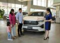 Catat, Ini Daftar Harga Mobil Hybrid Toyota Laris Manis di GIIAS 2025