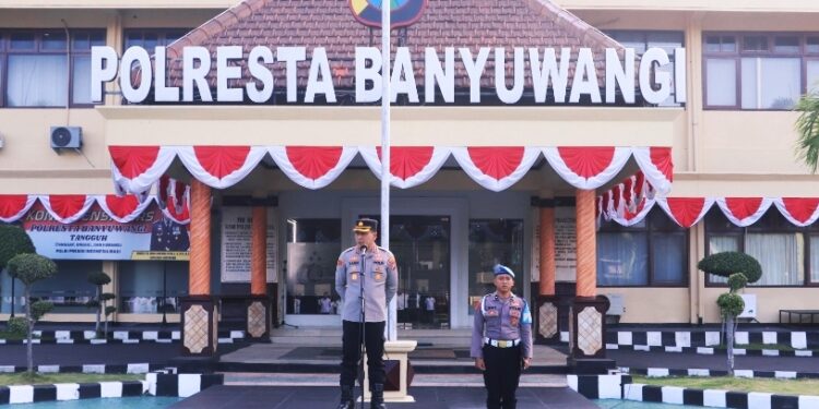 Kapolresta Banyuwangi Pimpin Apel Jam Pimpinan: Tegaskan Profesionalisme dan Pendekatan Humanis