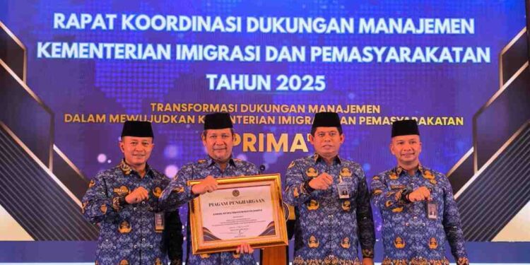 Kanwil Ditjenpas Banten Raih Dua Penghargaan Bergengsi di Rakon Kemenimipas 2025