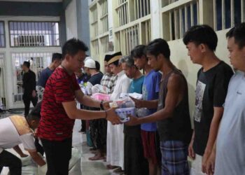 Komitmen Pemenuhan Hak Dasar: Rutan Kelas I Tangerang Bagikan Peralatan Mandi untuk WBP