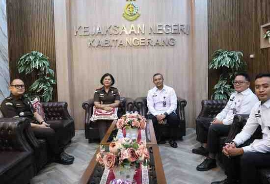 Sepatu “RUTIRA” Jadi Simbol Kolaborasi Hukum di Tangerang