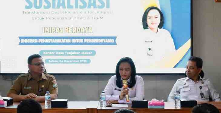 Optimalkan Peran Desa Binaan, Kakanwil Ditjen Imigrasi Banten Gelar Sosialisasi IMIPAS BERDAYA untuk Cegah TPPO dan TPPM