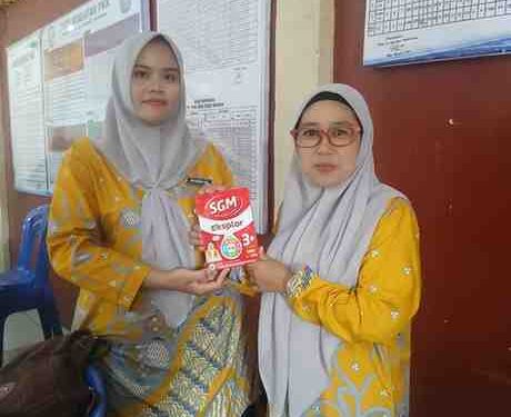 Pemdes Tebat Monok Salurkan Makanan Tambahan untuk Balita dalam Upaya Cegah Stunting