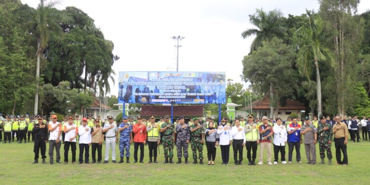 Polres Tegal Gelar Apel Pasukan Operasi Lilin Candi 2025, Siap Amankan Natal 2025 dan Tahun Baru 2026