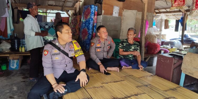 Patroli Tempat Wisata Religi, Upaya Polsek Sajira Polres Lebak Pastikan Aman dan Kondusif